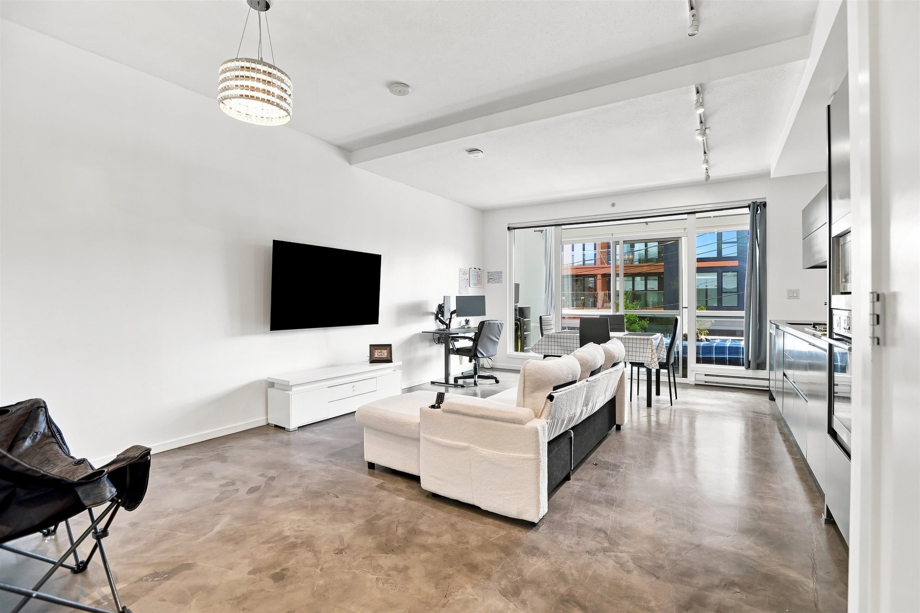 209 - 133 E 8th Avenue, Vancouver