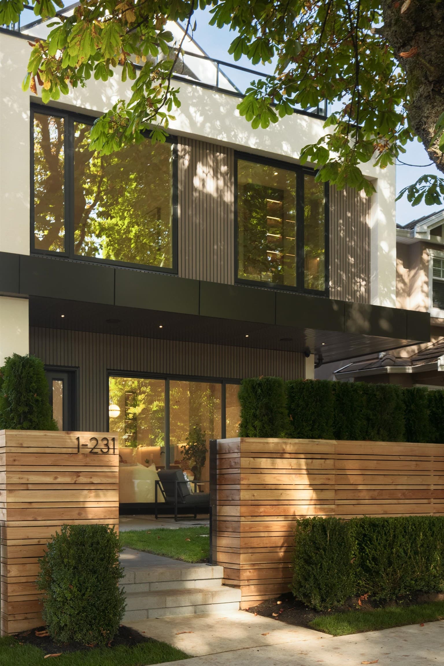 1 - 231 E 39th Avenue, Vancouver