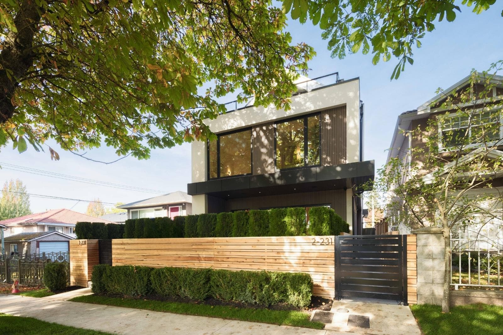 2 - 231 E 39th Avenue, Vancouver