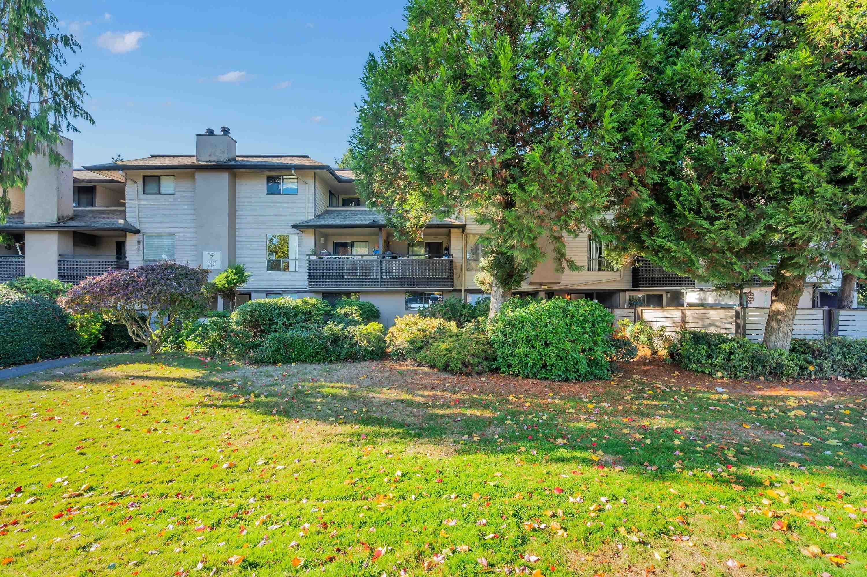 14846 - HOLLY Park Lane, Surrey