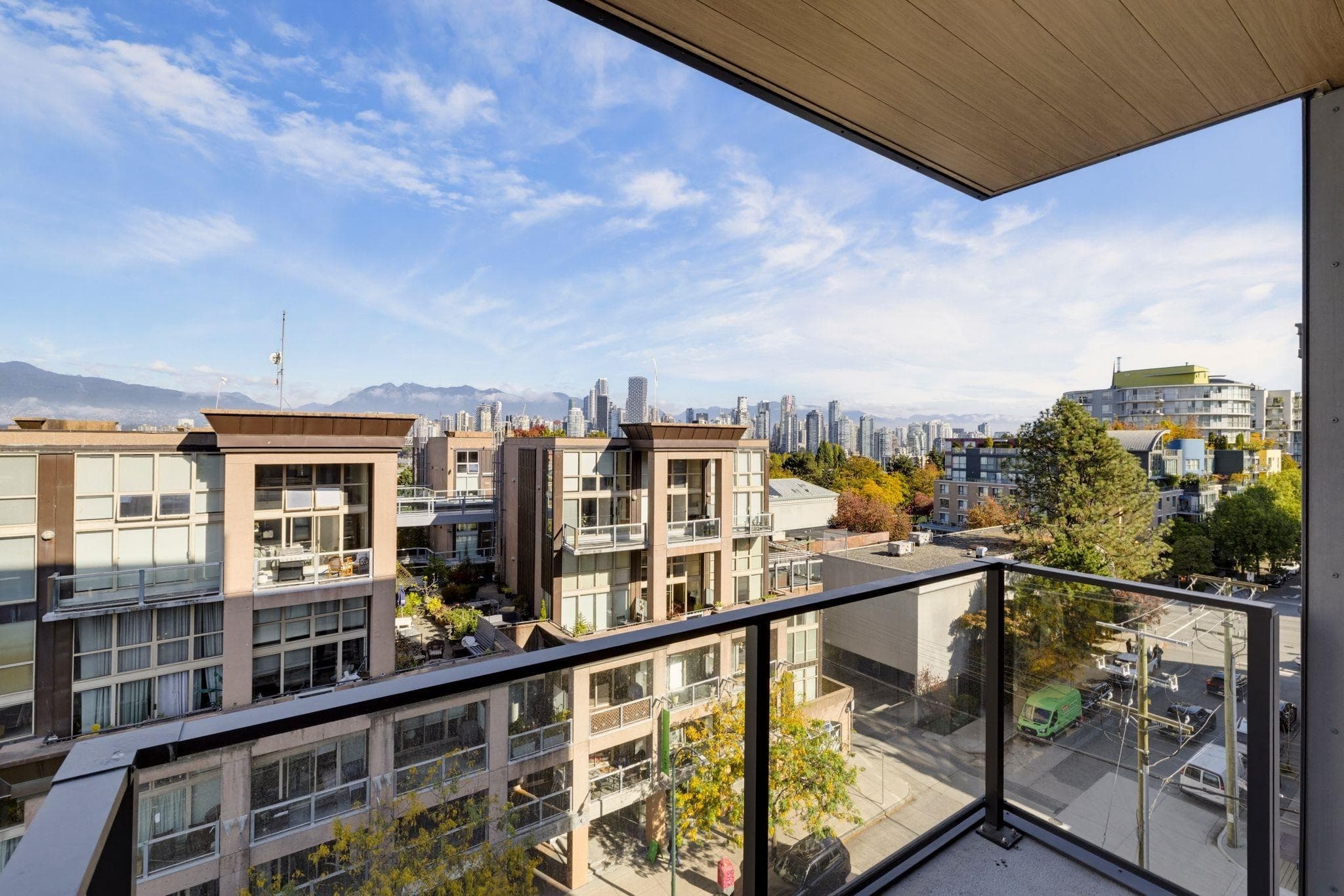 702 - 1530 W 6th Avenue, Vancouver