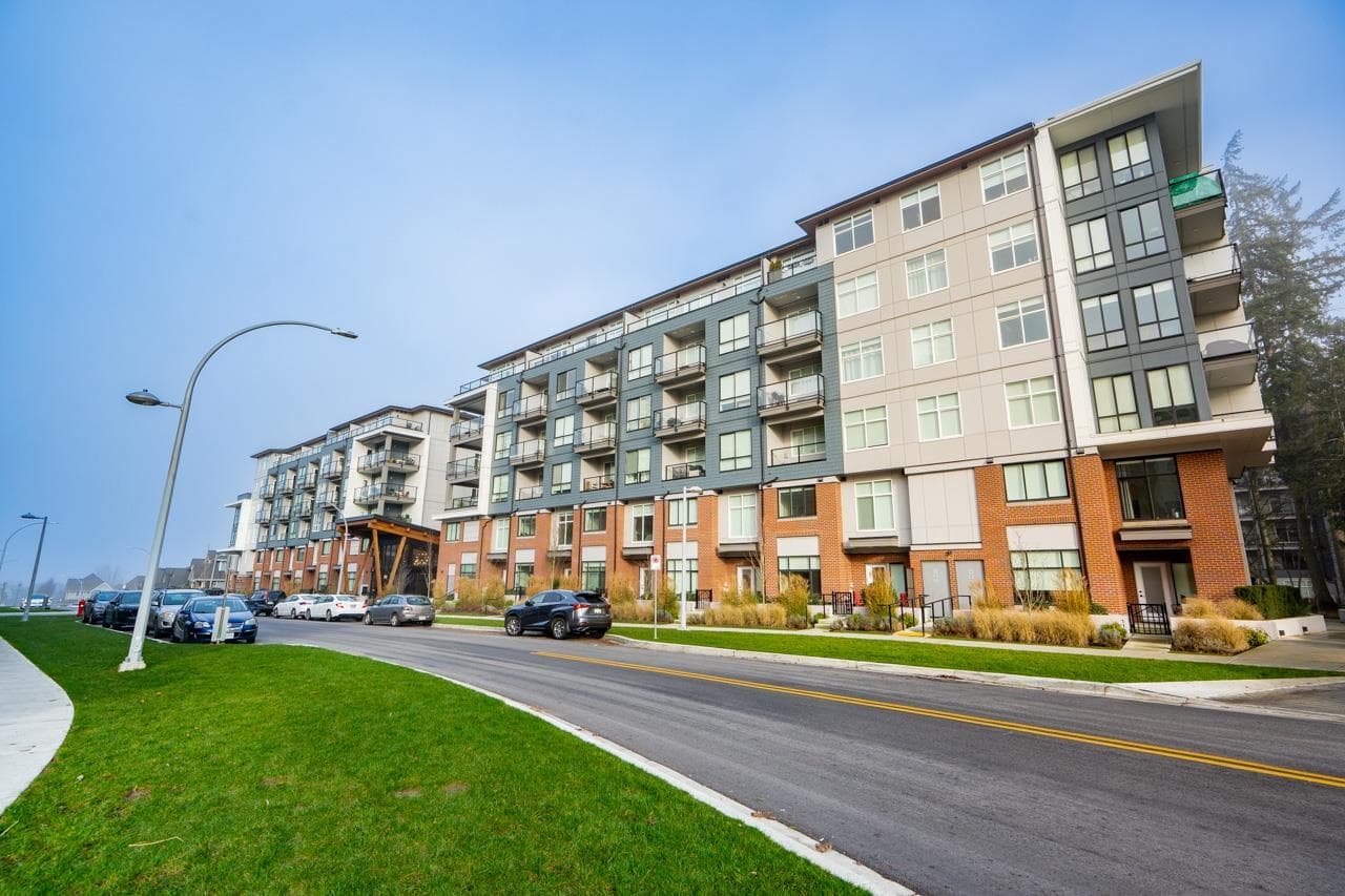 208 - 3528 146a Street, Surrey
