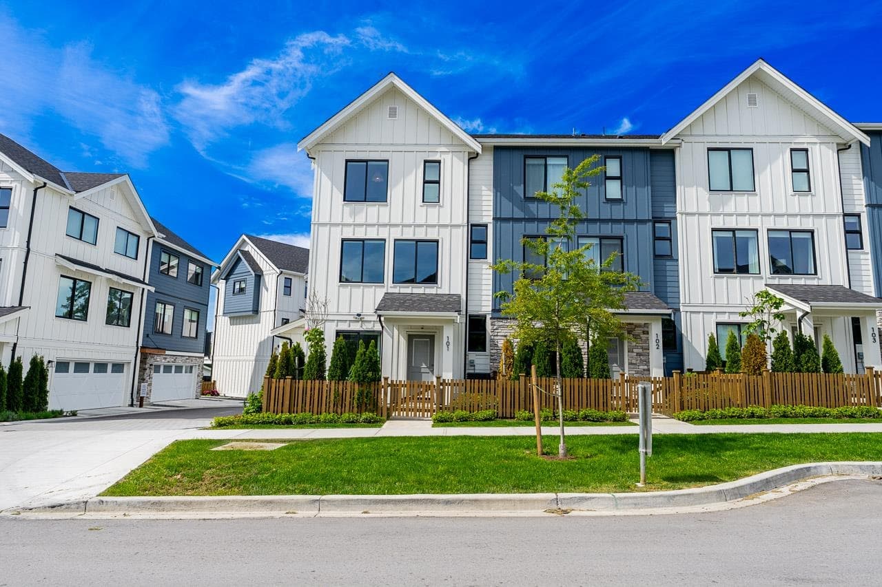 101 - 1833 165a Avenue, Surrey