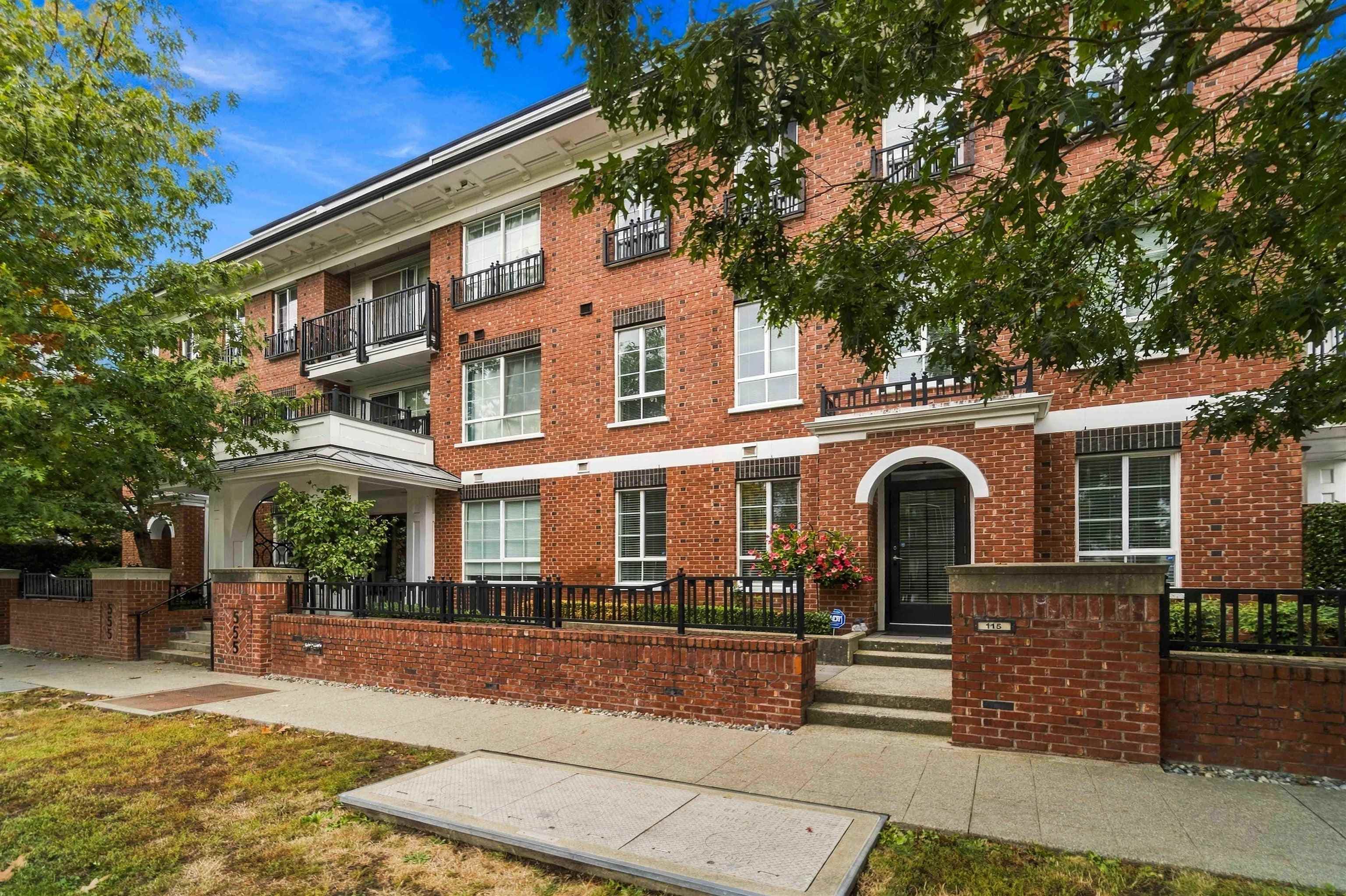 212 - 555 Foster Avenue, Coquitlam