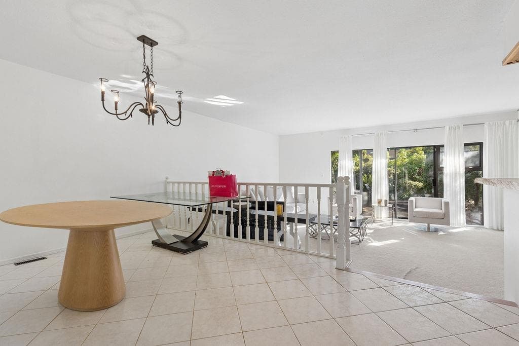 6566 Pinehurst Drive, Vancouver