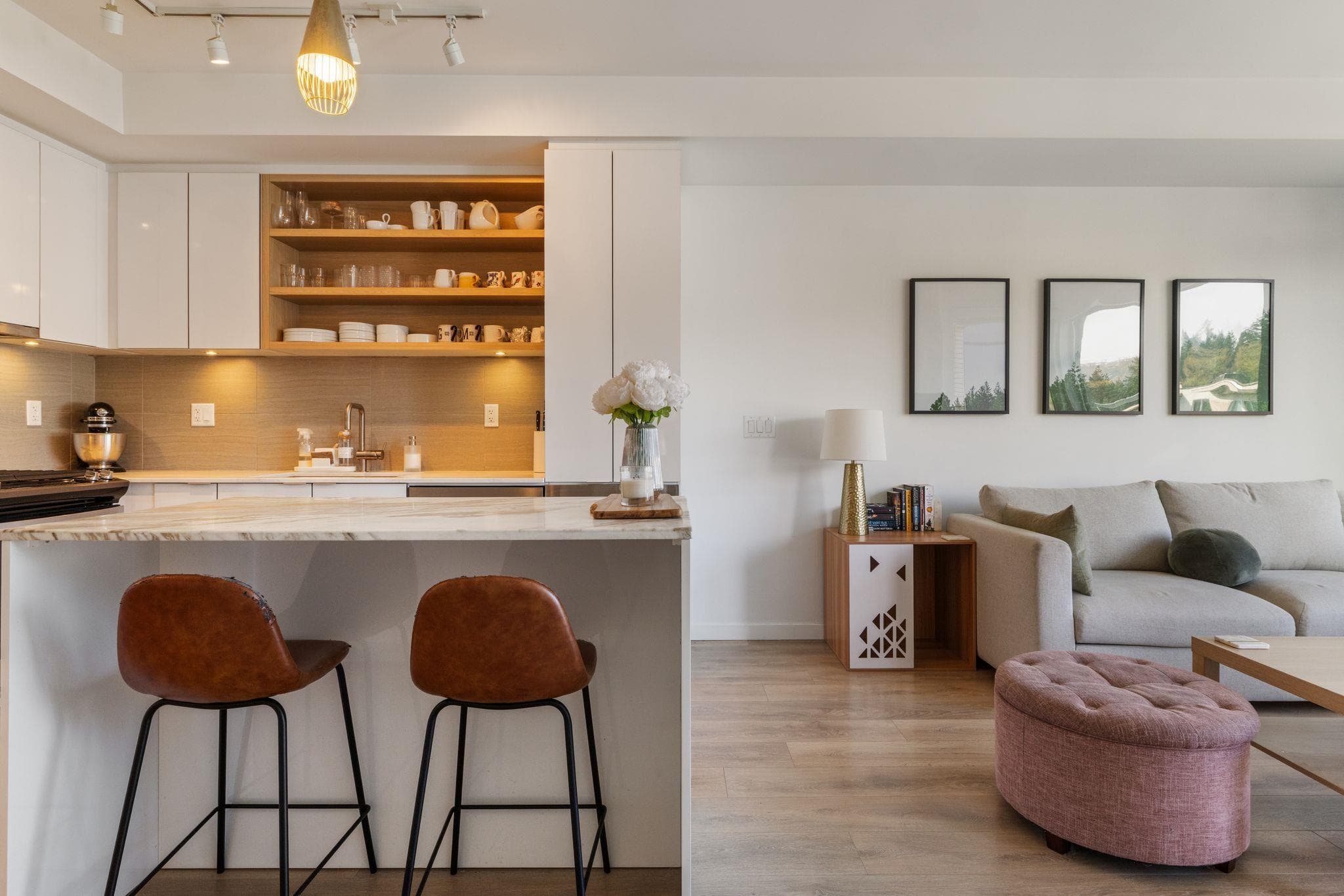 403 - 725 Marine Drive, North Vancouver
