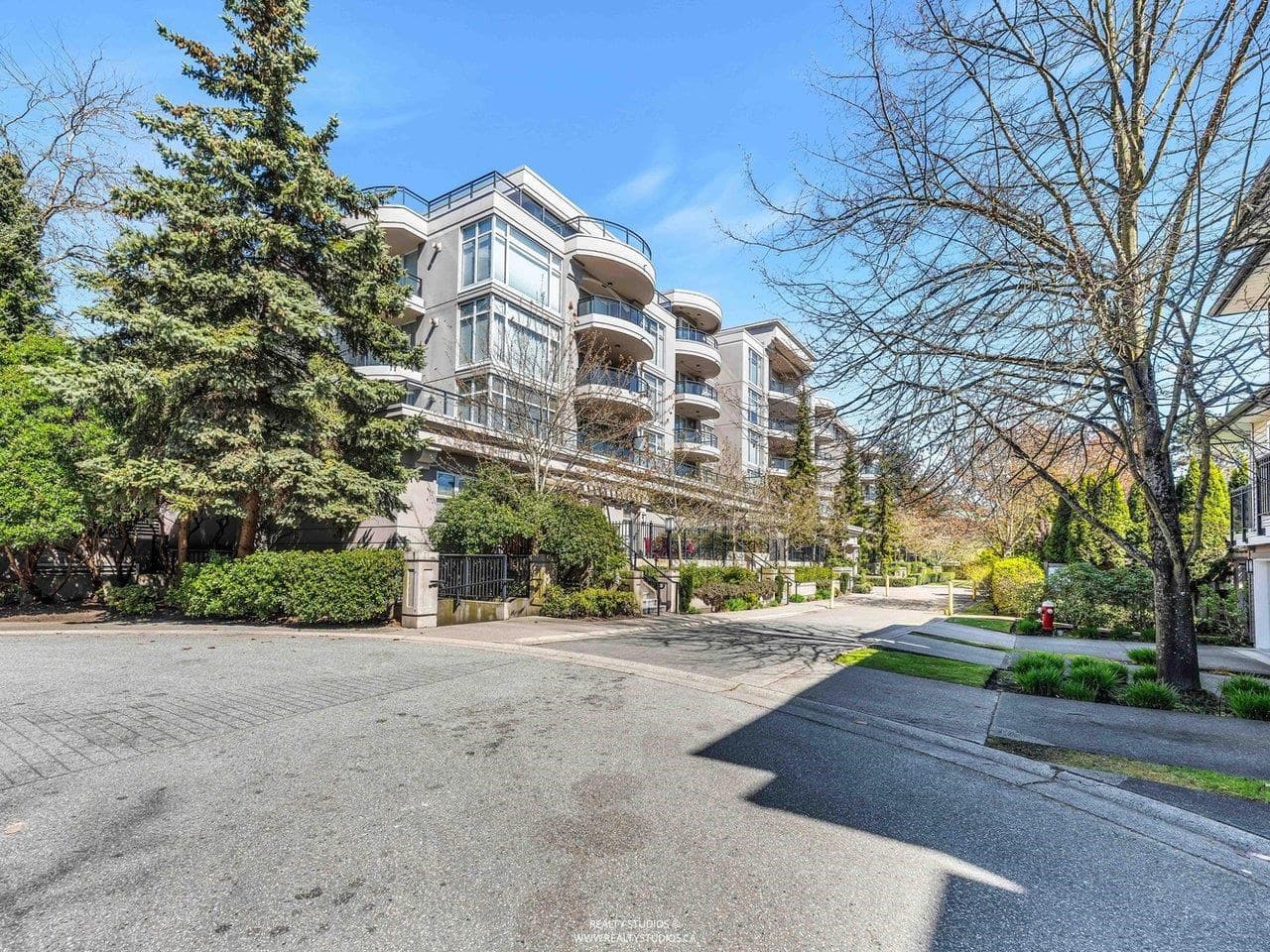 219 - 8480 Granville Avenue, Richmond