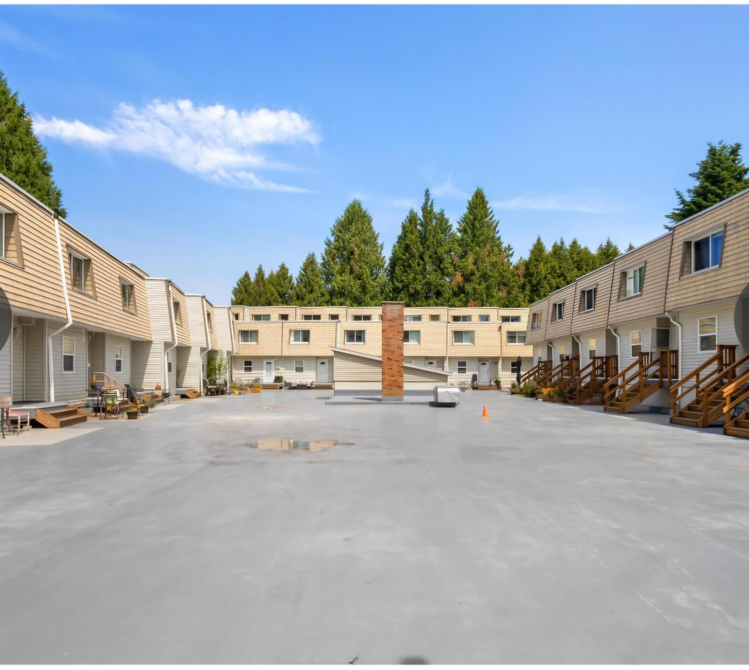 2 - 33293 E Bourquin Crescent, Abbotsford