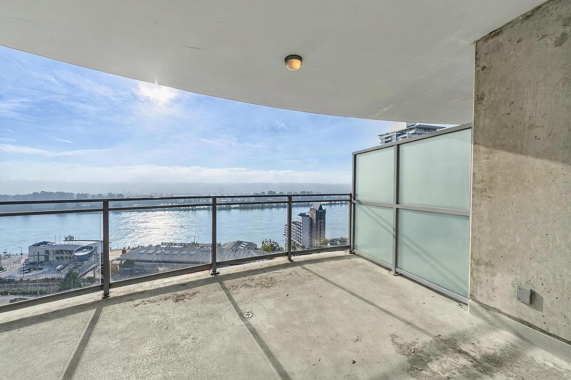 2302 - 888 Carnarvon Street, New Westminster