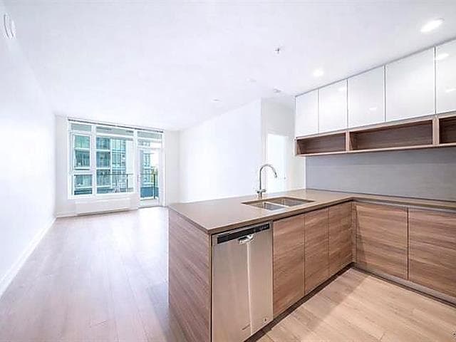 401 - 8850 University Crescent, Burnaby