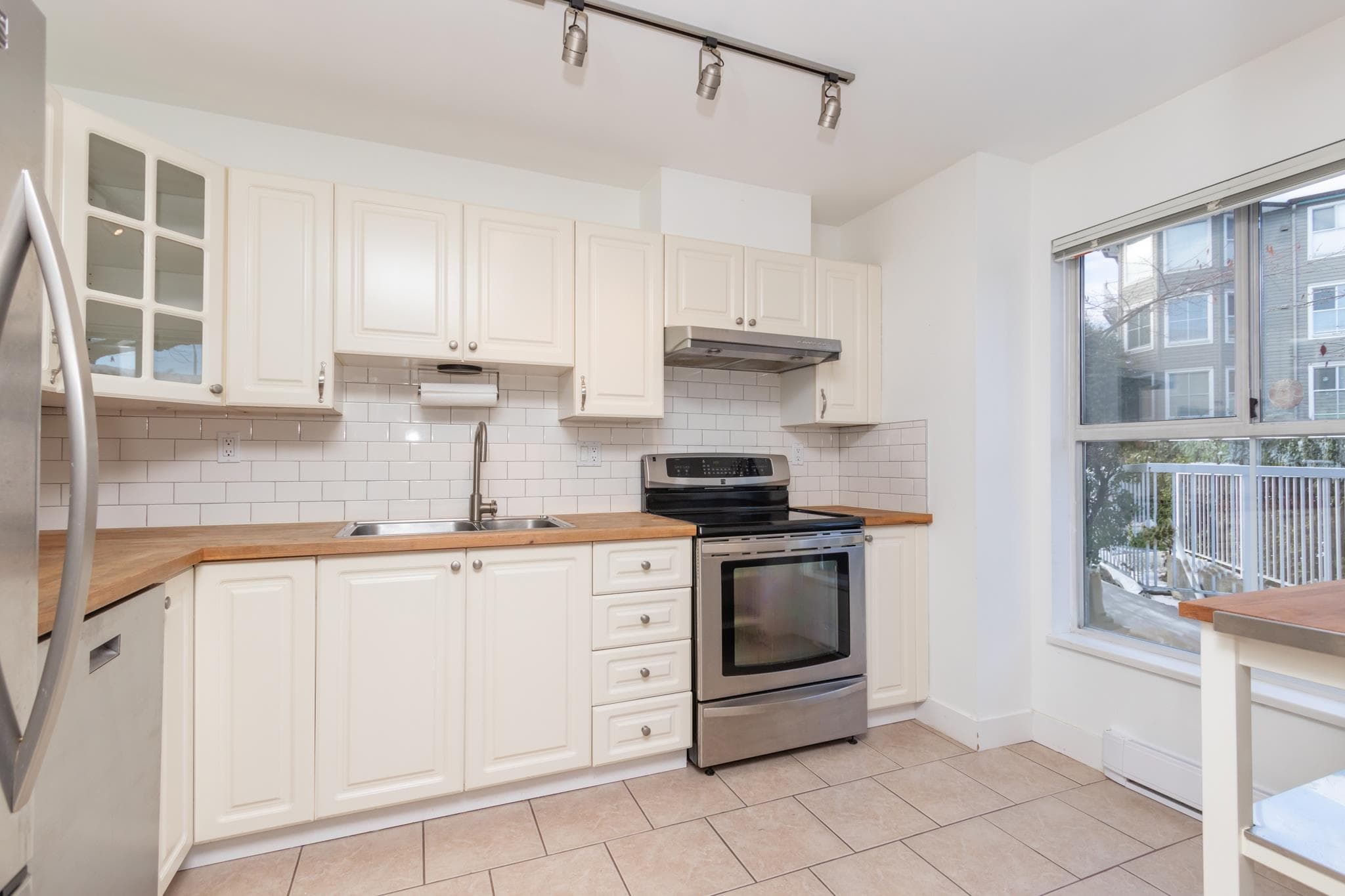 103 - 15150 108 Avenue, Surrey