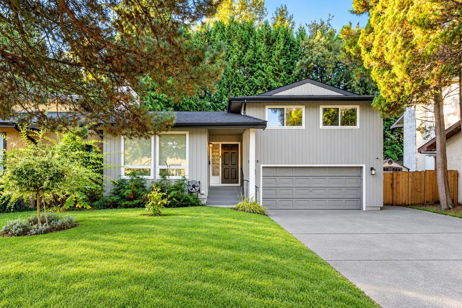 2670 Burnside Place, Coquitlam