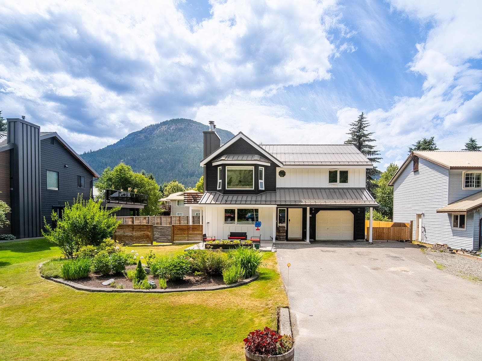 7403 Harrow Road, Pemberton