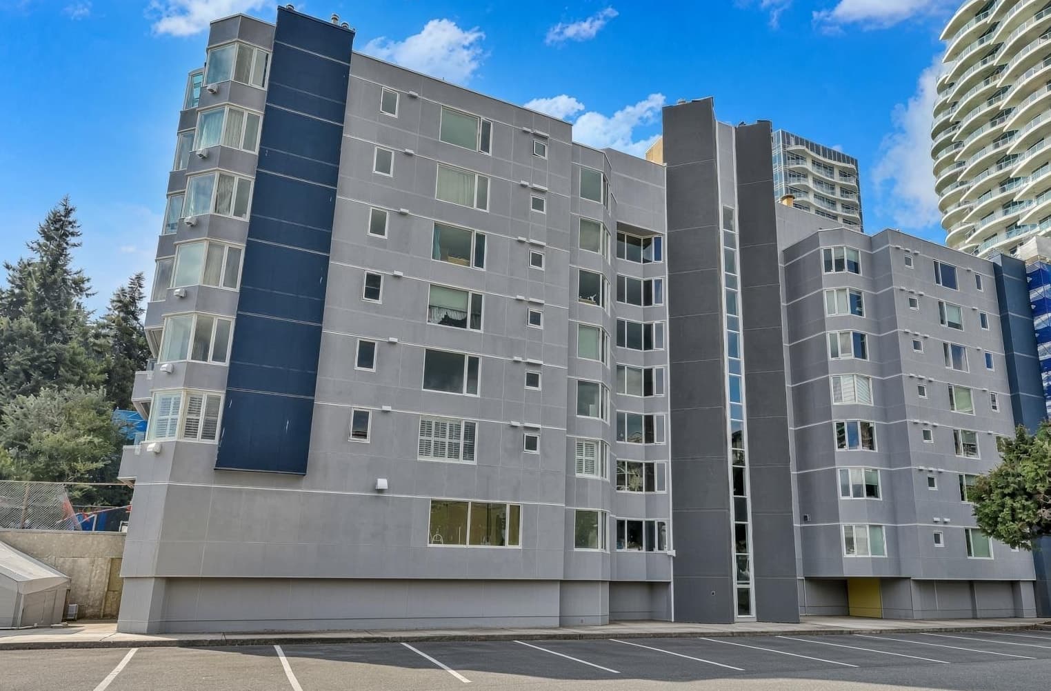 502 - 15111 Russell Avenue, White Rock
