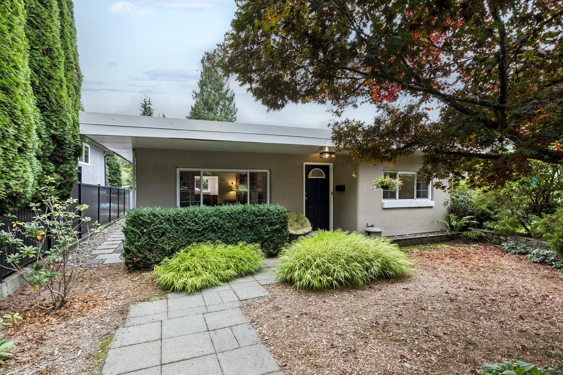 331 E 24th Street, North Vancouver