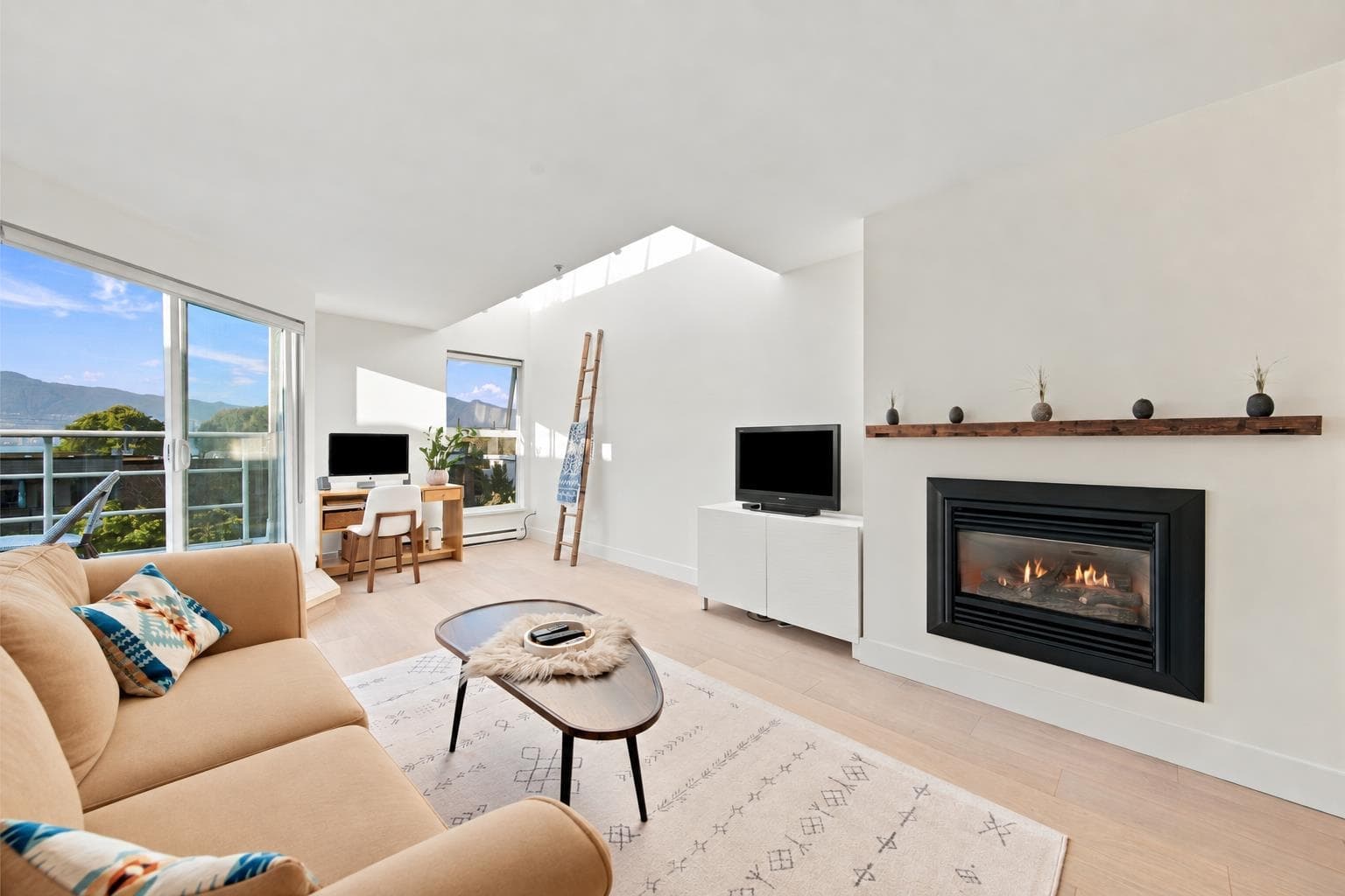 2240 York Avenue, Vancouver