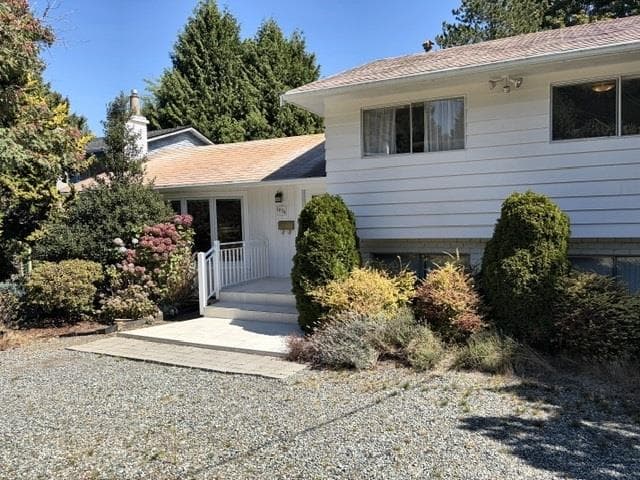 1074 Bayview Drive, Delta