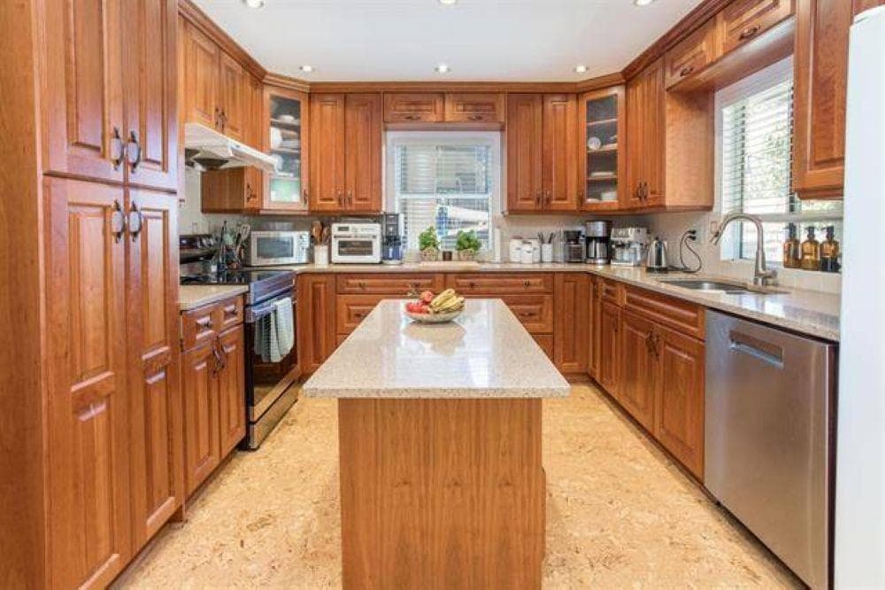 2945 W 12 Avenue, Vancouver