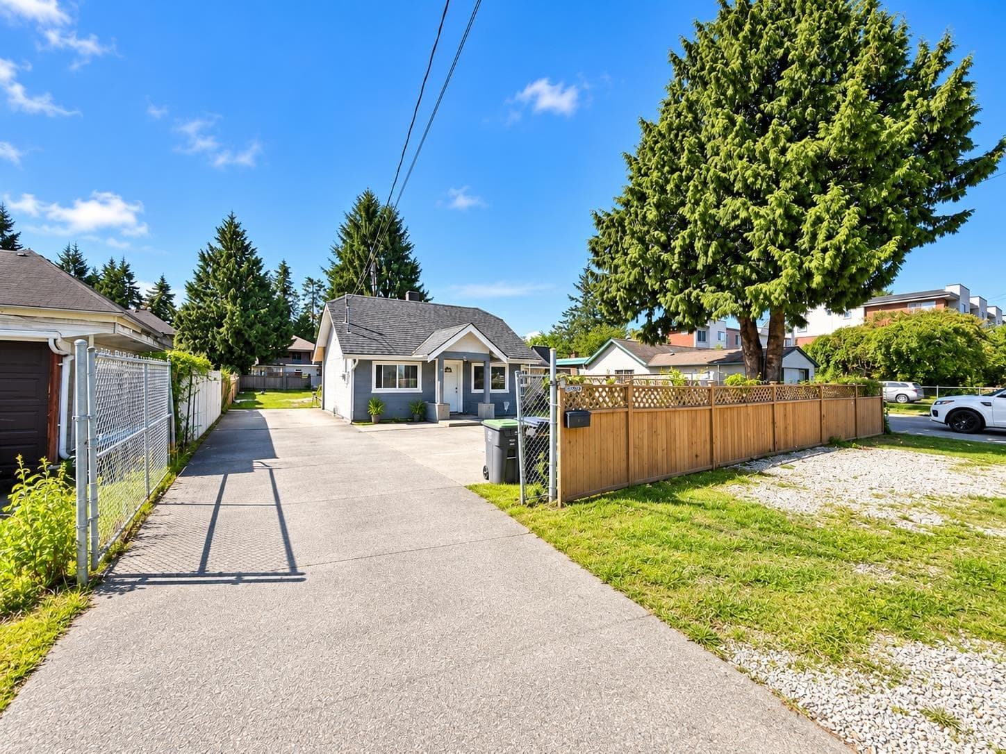 13370 96 Avenue, Surrey