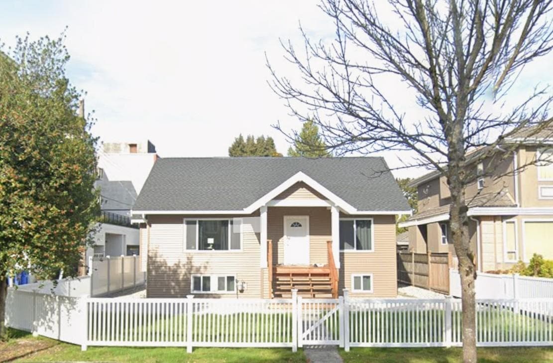 2079 W 46th Avenue, Vancouver