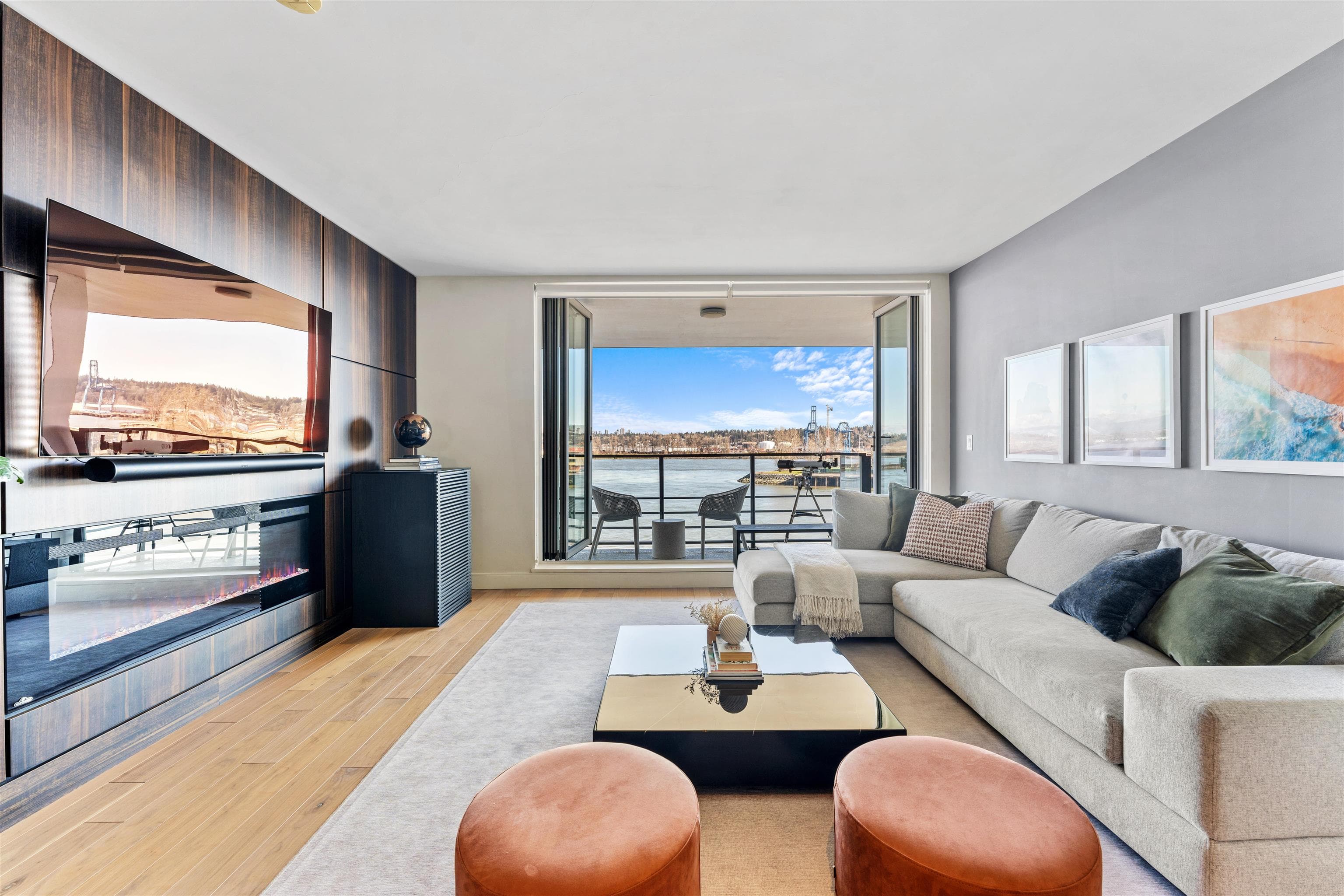 TH509 - 210 Salter Street, New Westminster