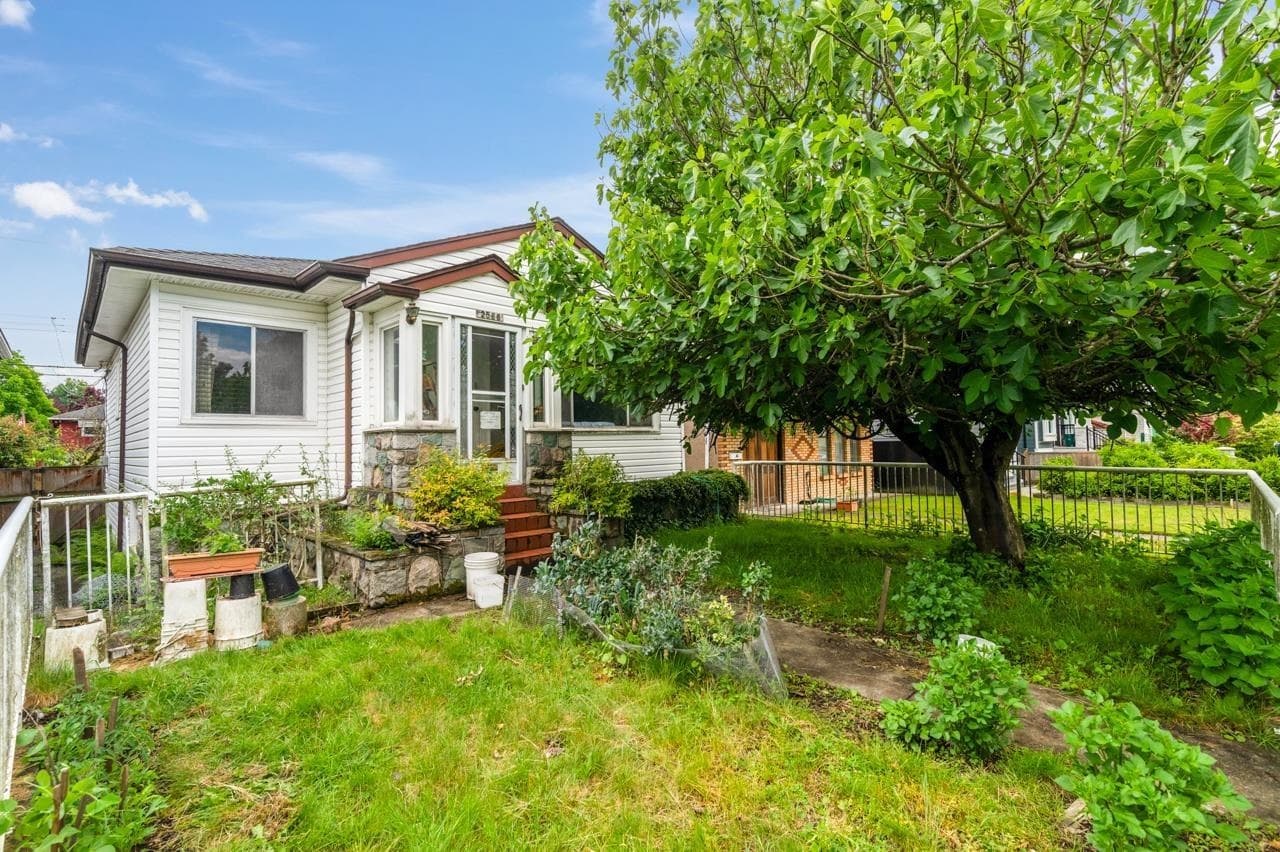 2566 Venables Street, Vancouver