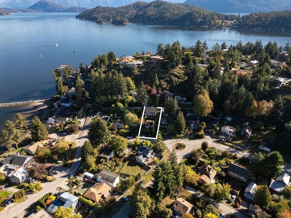 354 Headlands Road, Gibsons