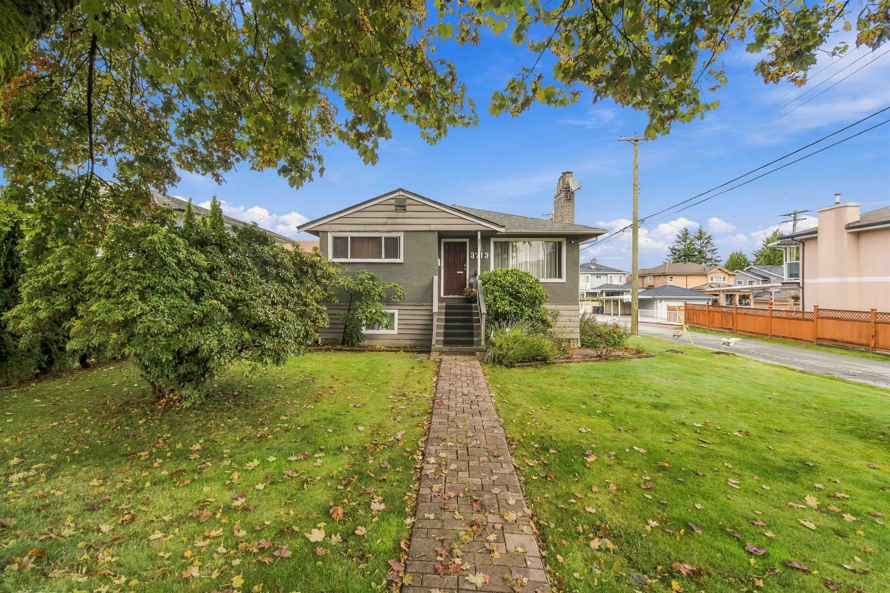 3713 Kincaid Street, Burnaby