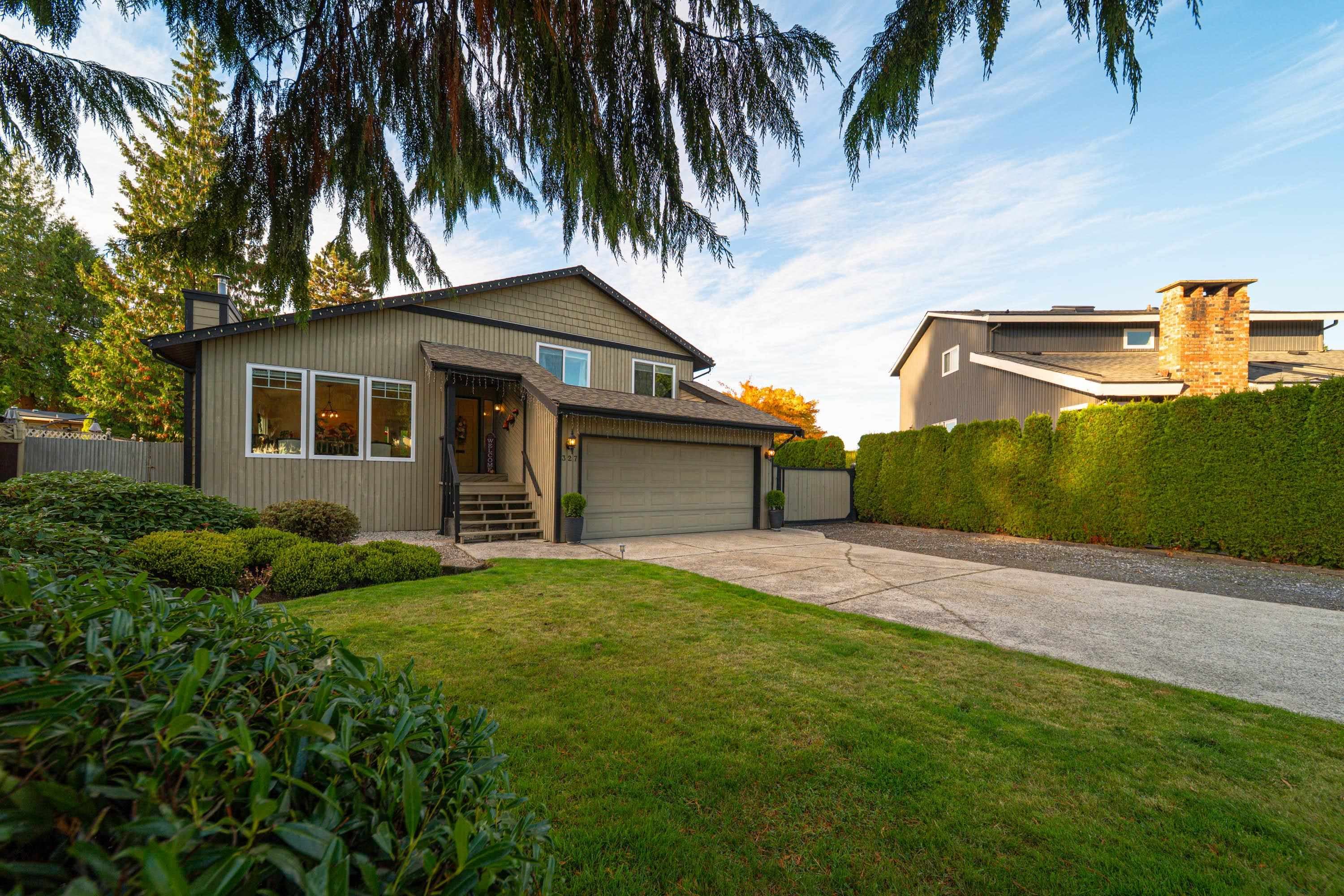 327 Mount Royal Court, Port Moody