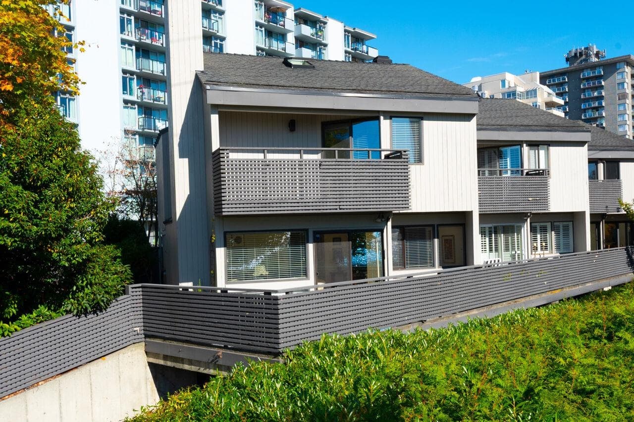 1896 Bellevue Avenue, West Vancouver