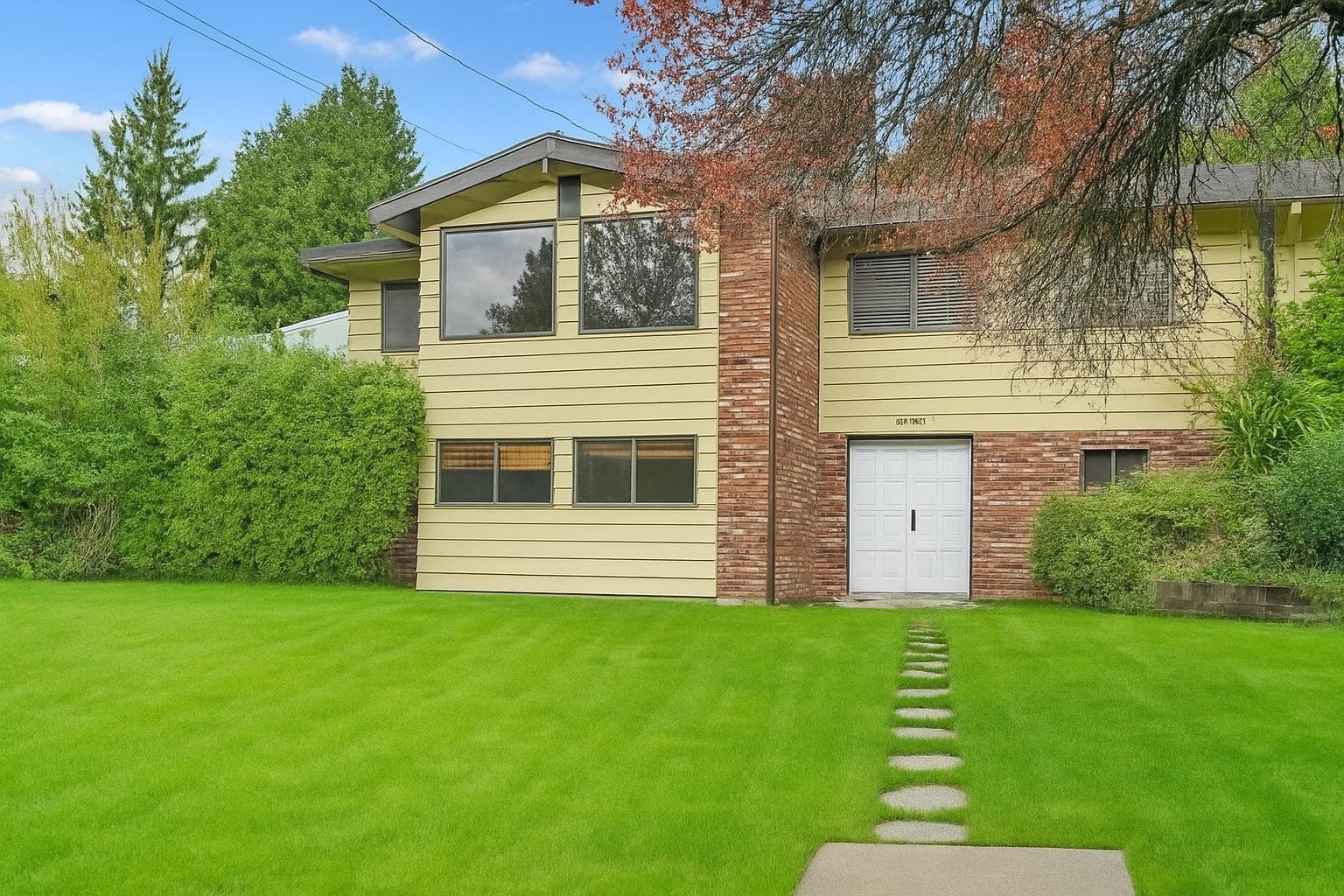 1987 Cape Horn Avenue, Coquitlam