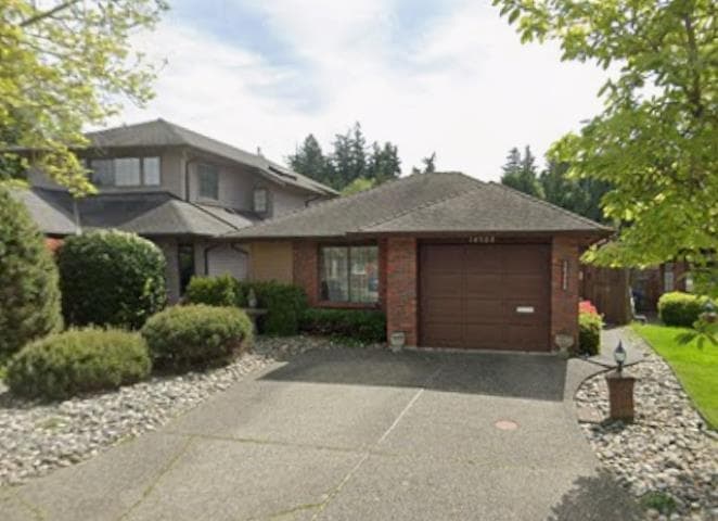 14988 Southmere Close, Surrey