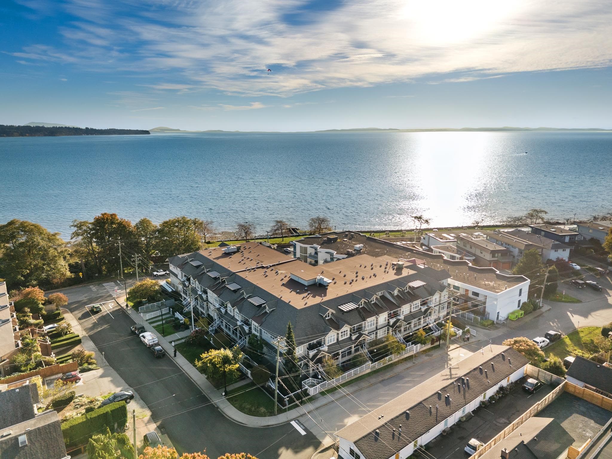 203 - 15621 Marine Drive, White Rock