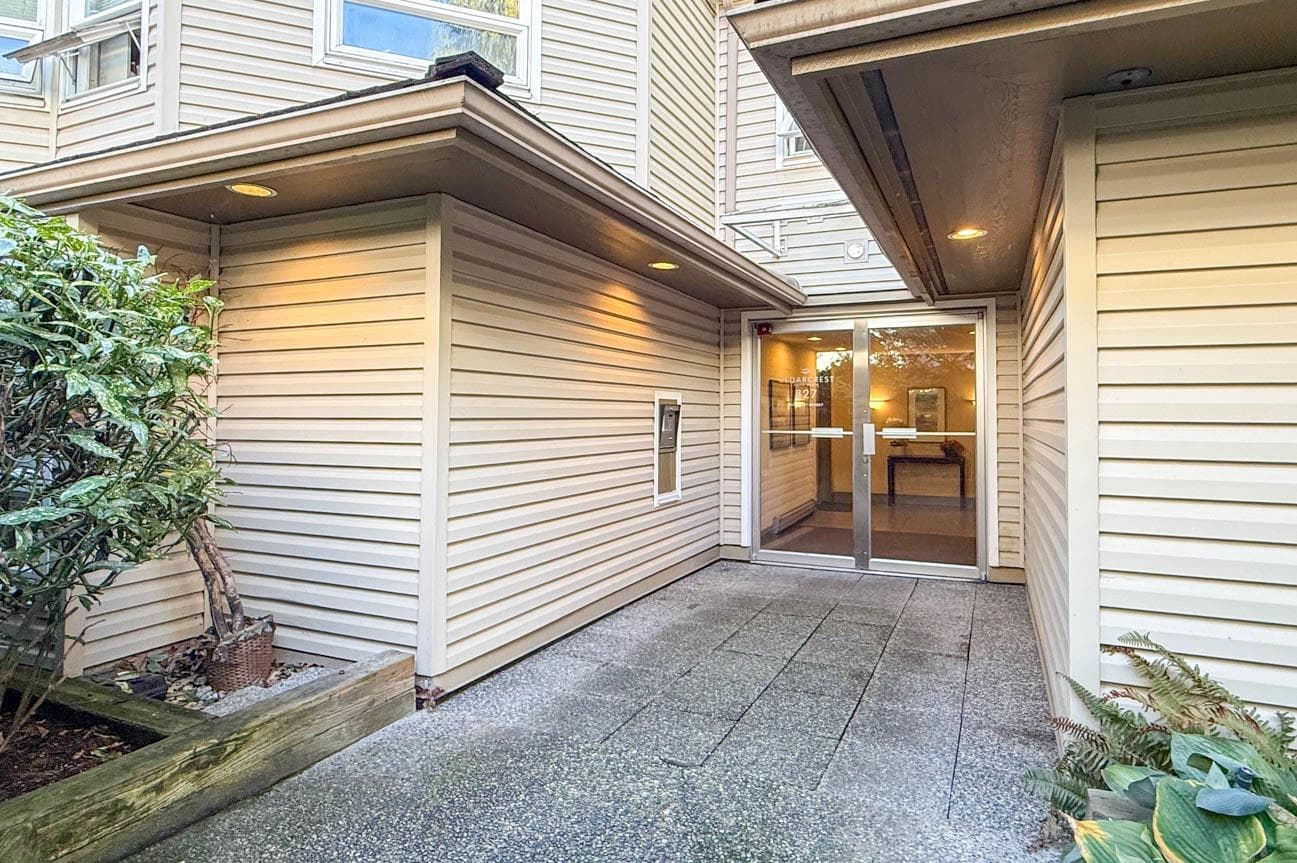 304 - 827 W 16th, North Vancouver