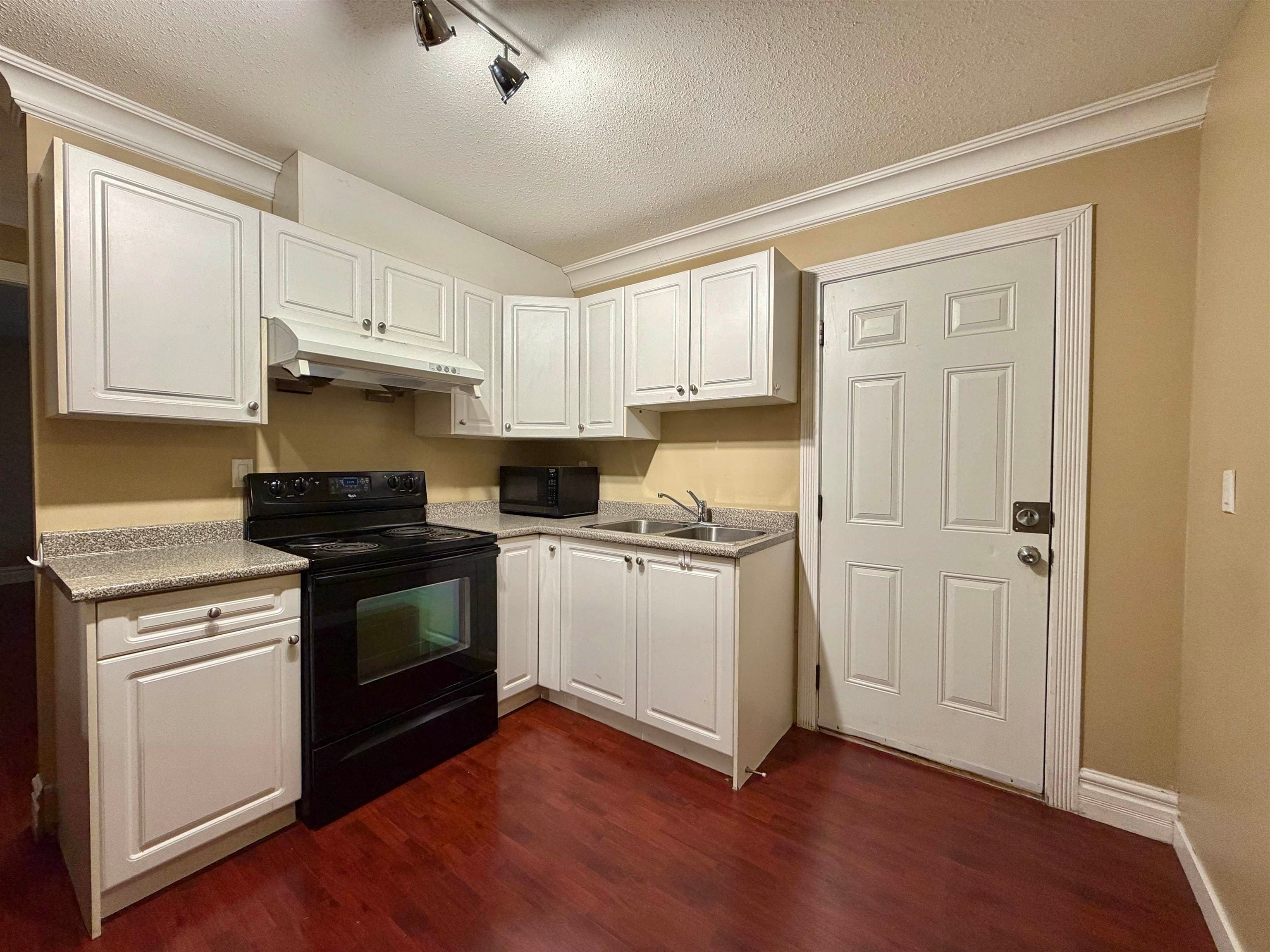 1BD - 7730 Nelson Avenue, Burnaby