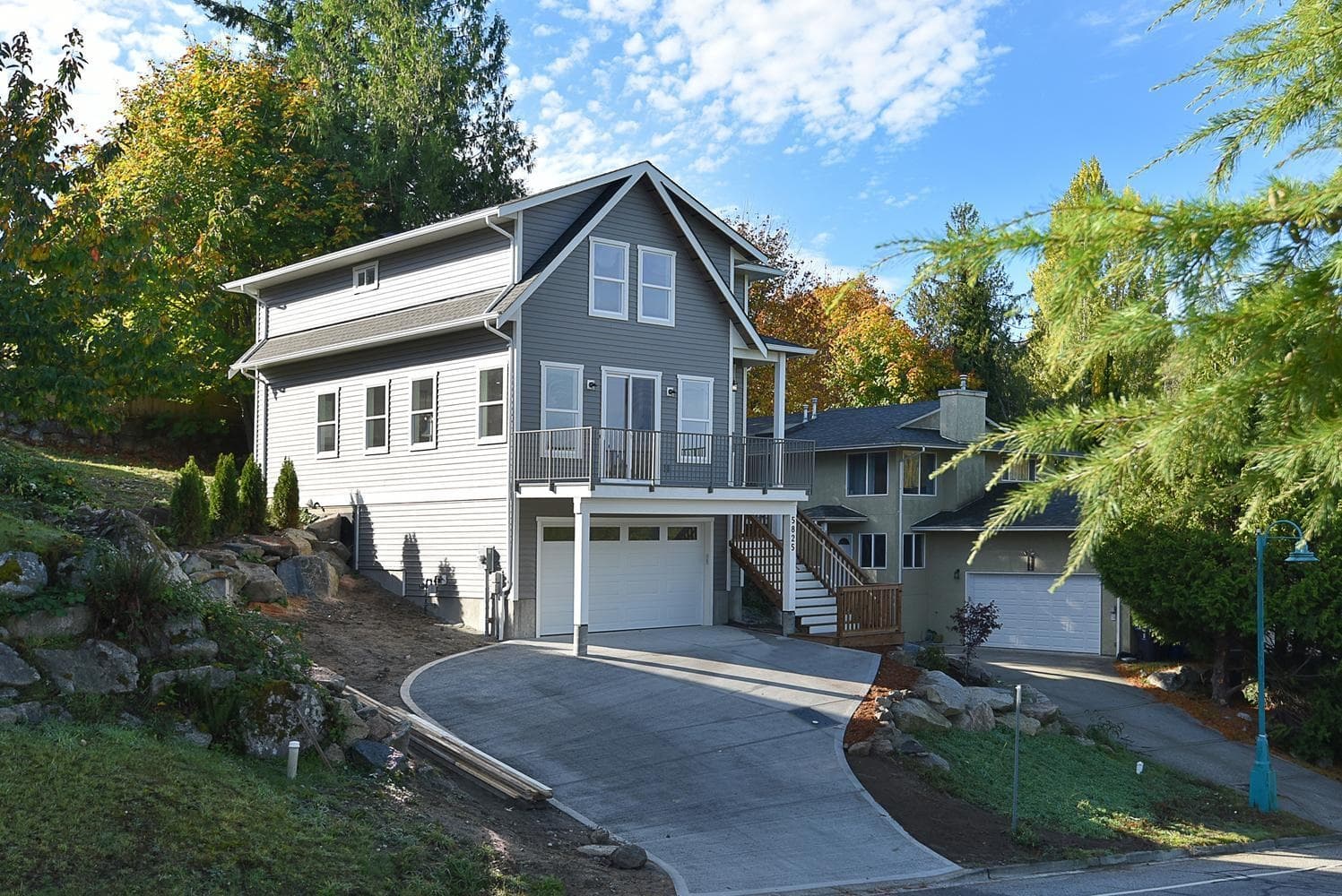 5825 Trail Avenue, Sechelt