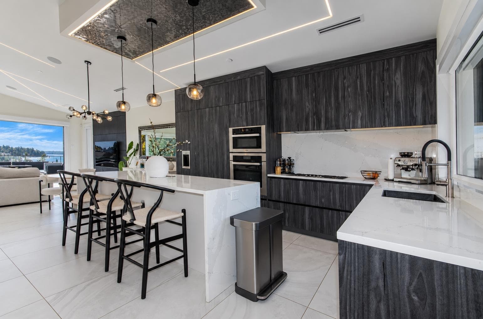 1108 Esquimalt Avenue, West Vancouver