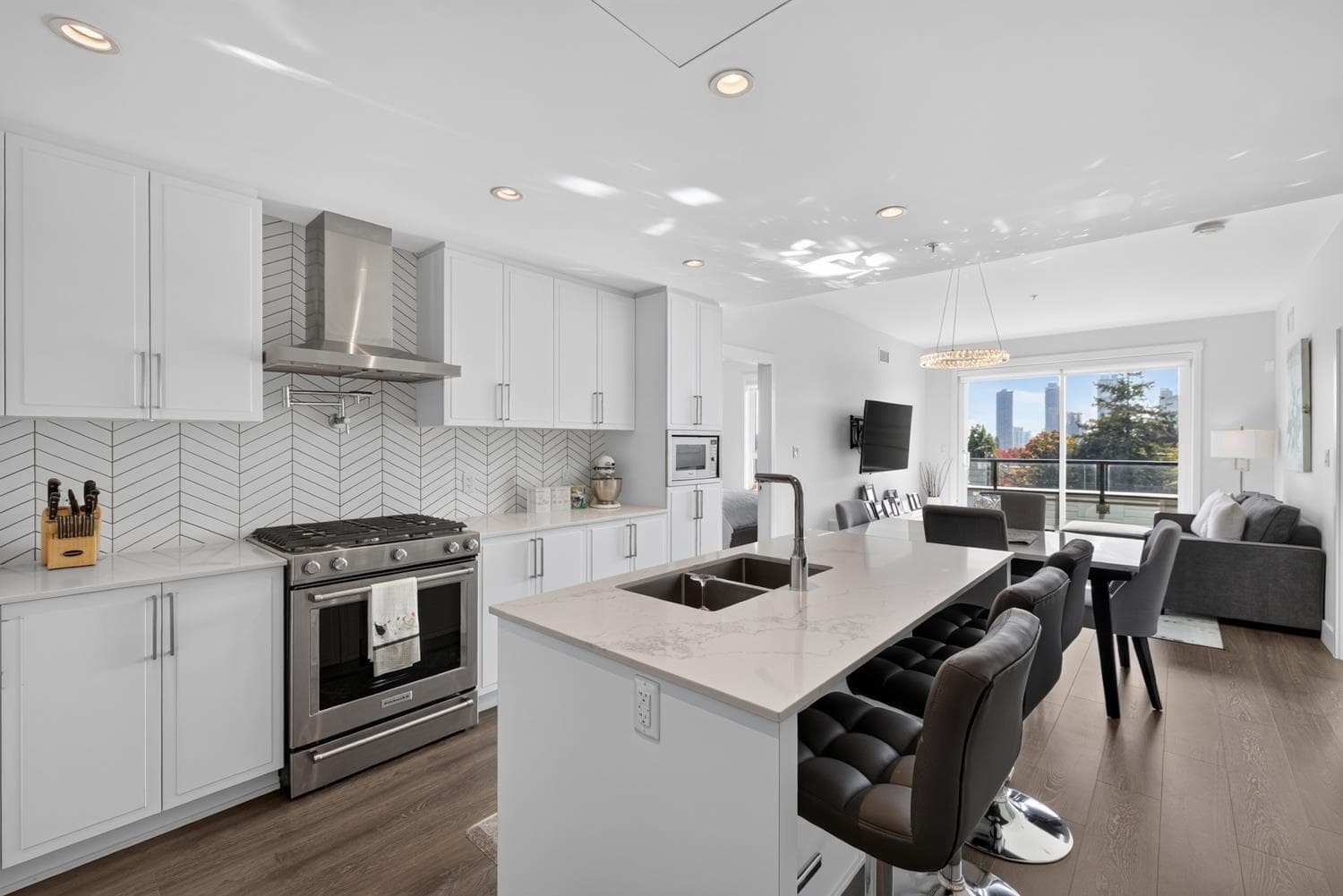 508 - 4477 Hastings Street, Burnaby