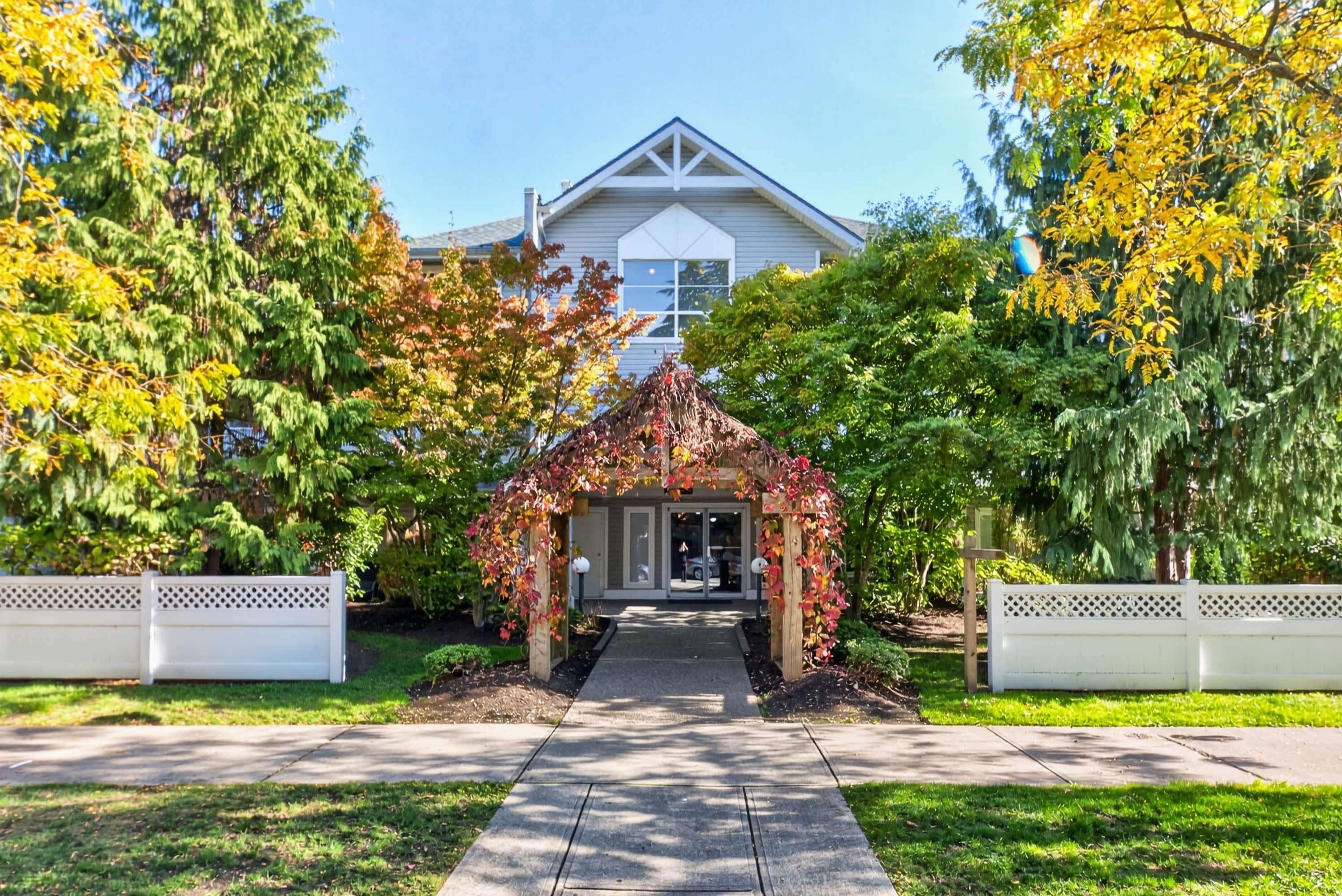202 - 10130 139 Street, Surrey
