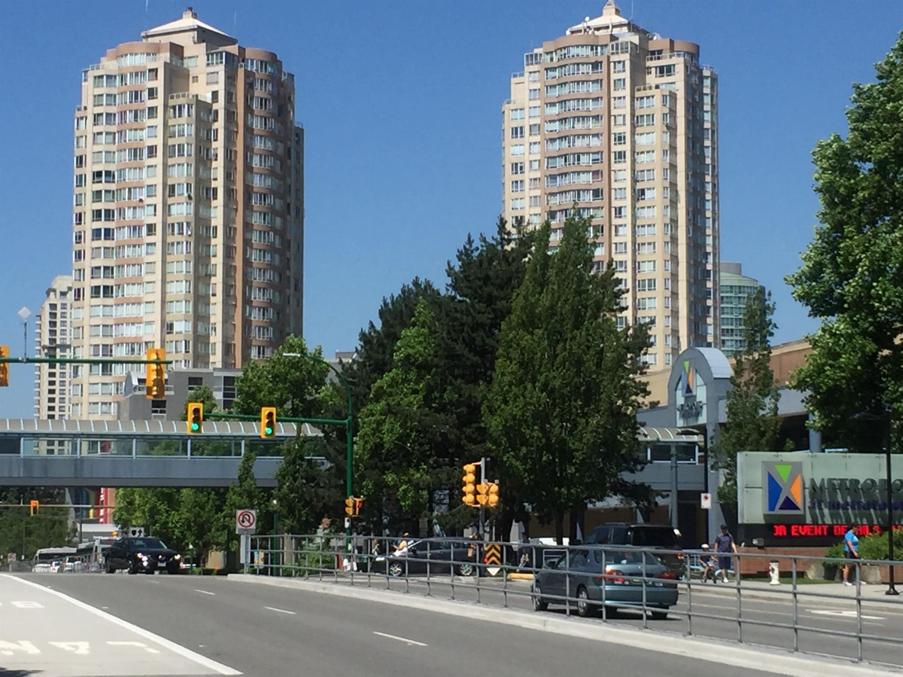 401 - 6240 Mckay Avenue, Burnaby