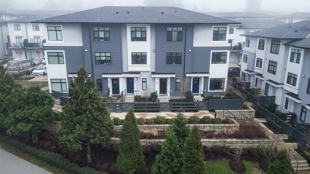 109 - 15235 Sitka Drive, Surrey
