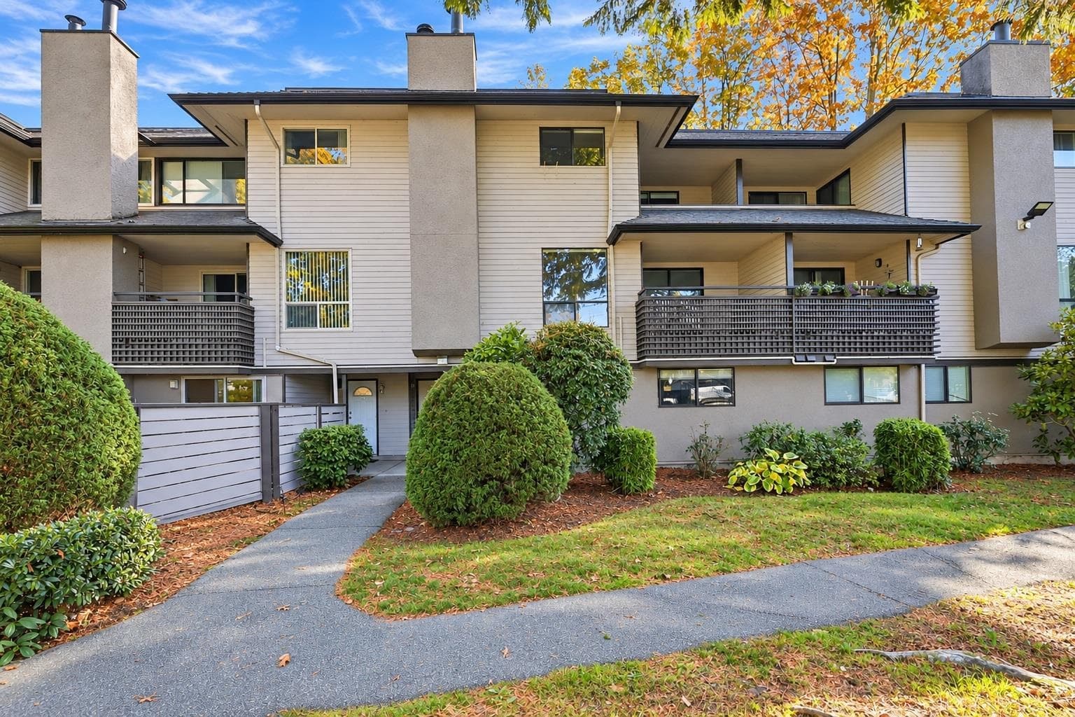 14803 Holly Park Lane, Surrey