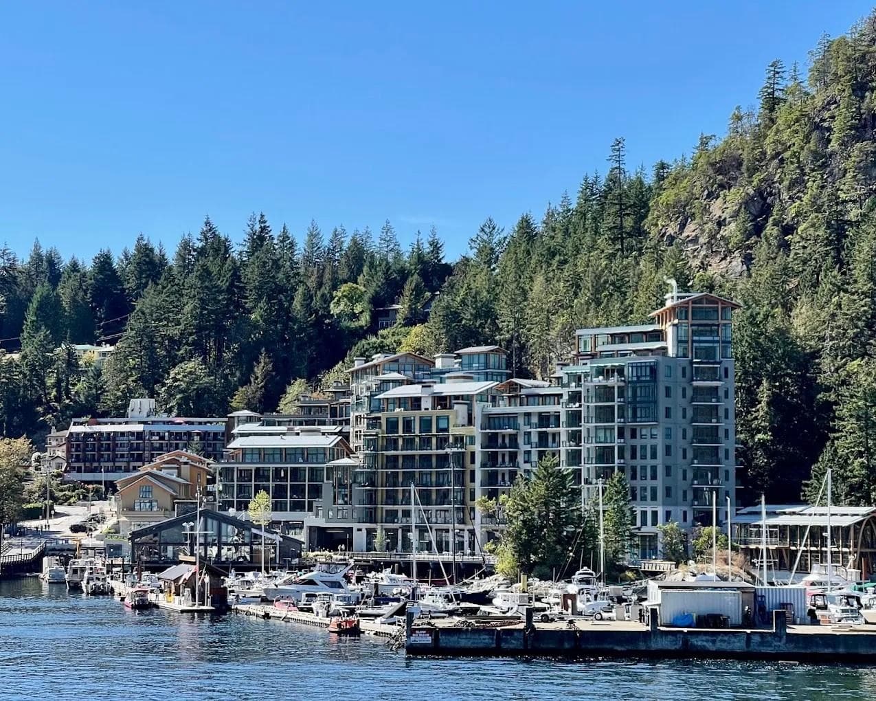 6xx - 6687 Nelson Avenue, West Vancouver