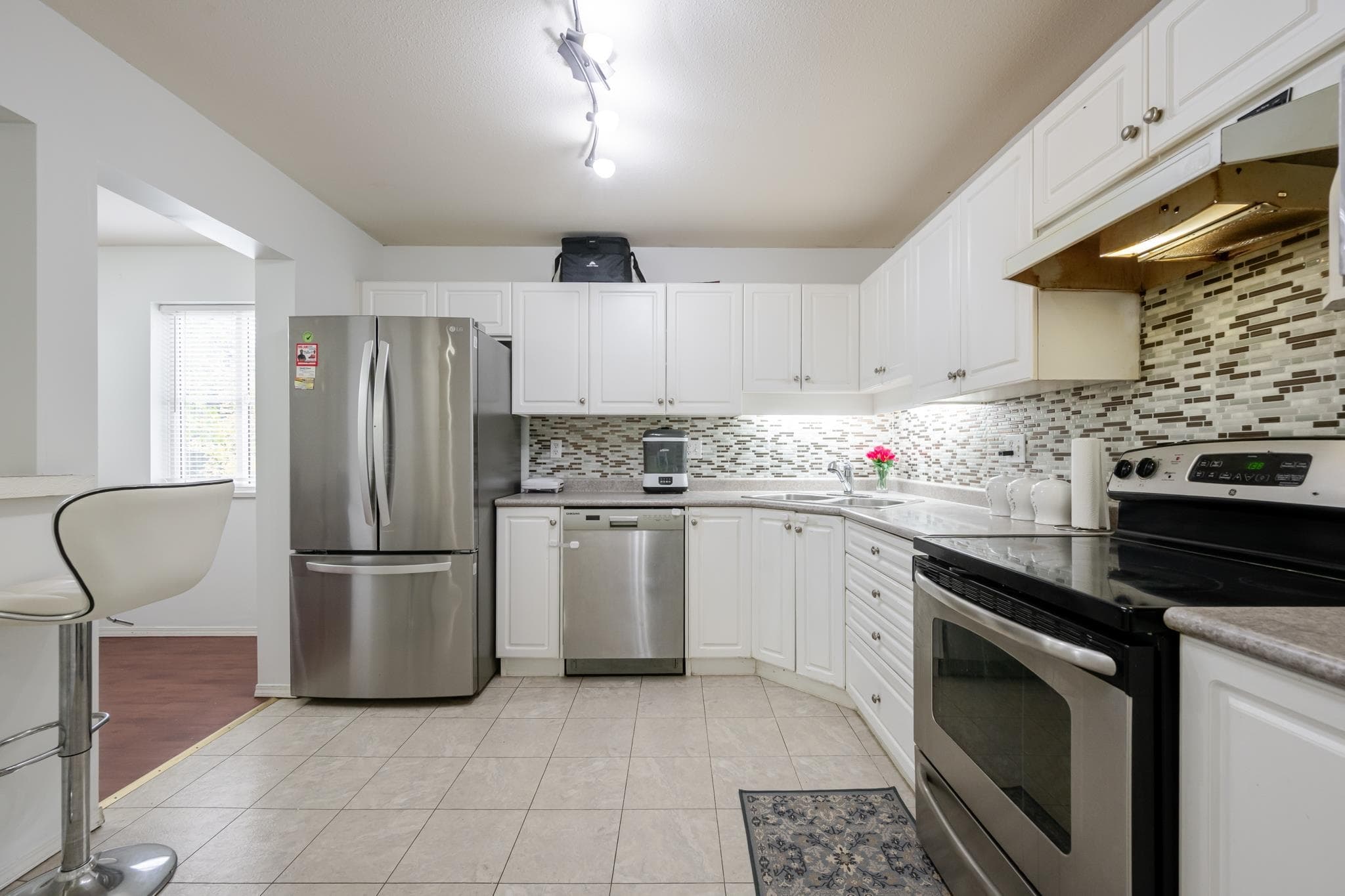 302 - 2435 Center Street, Abbotsford