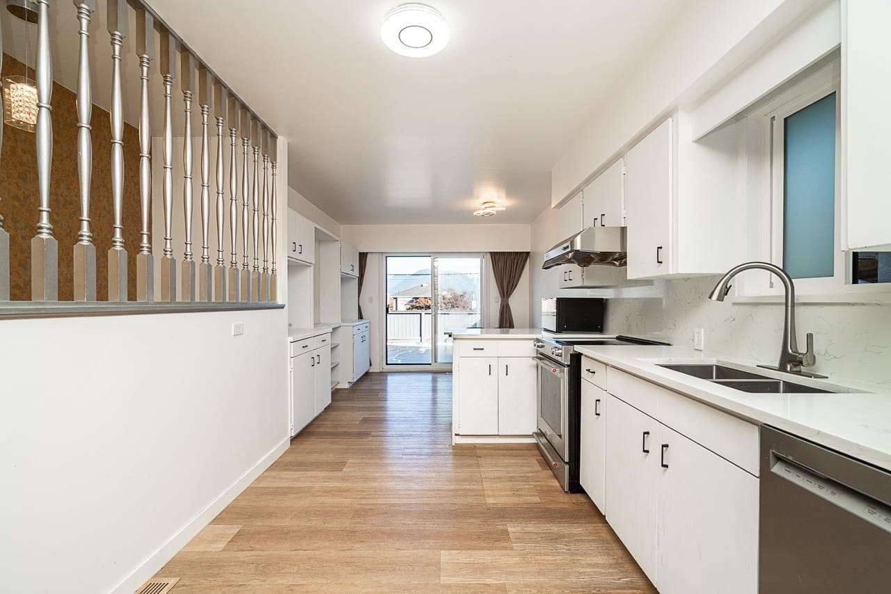 4XXX Eton Street, Burnaby