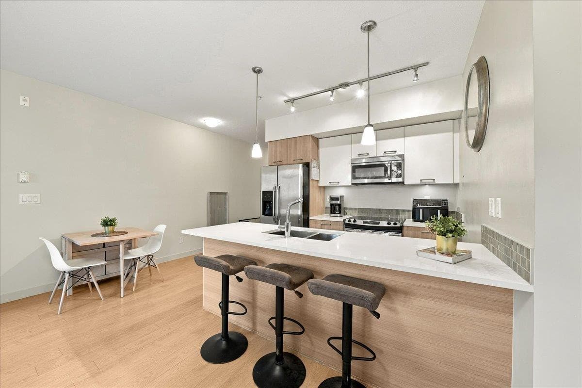 205 - 2214 Kelly Avenue, Port Coquitlam