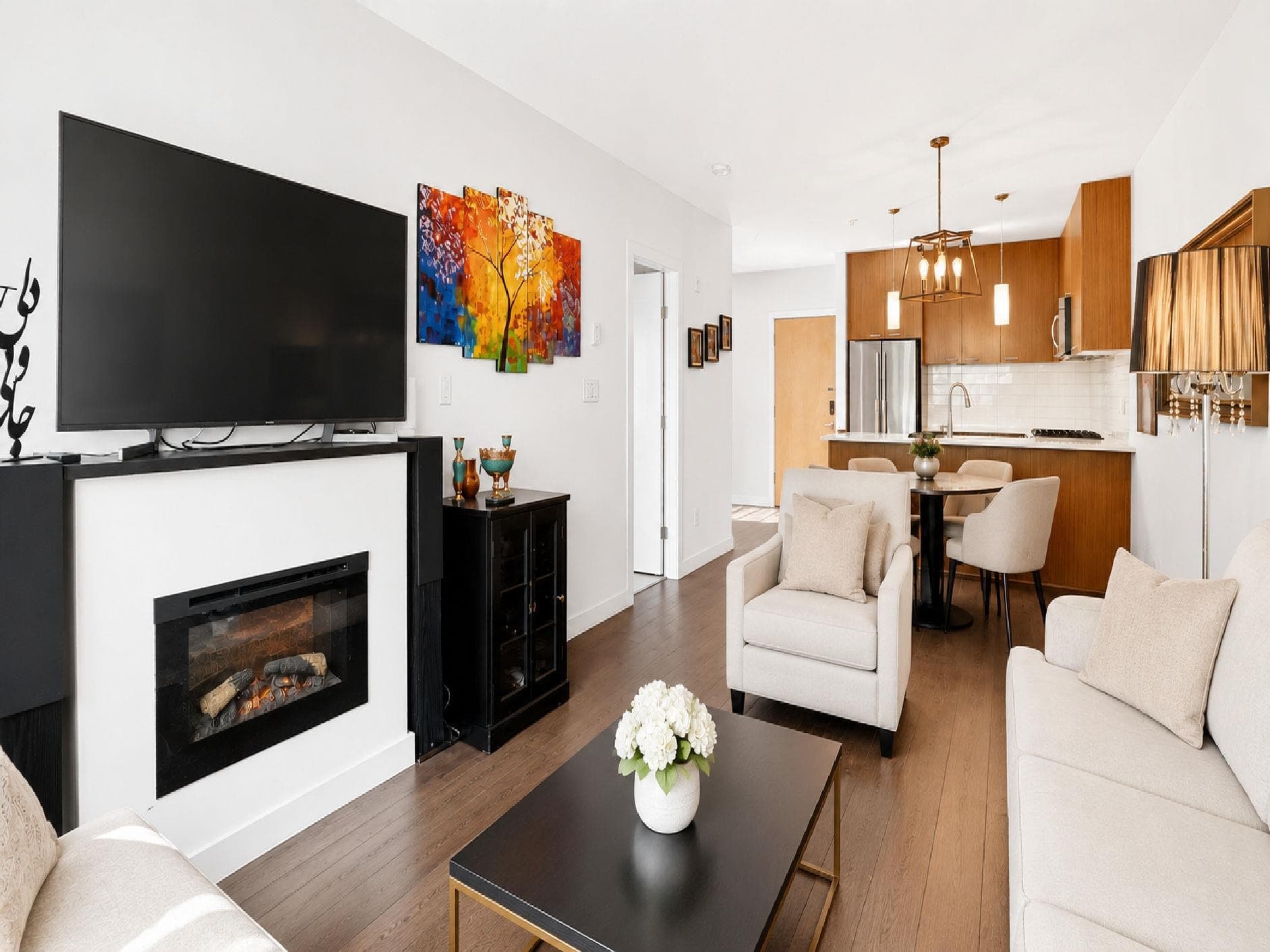 201 - 1330 Marine Drive, North Vancouver