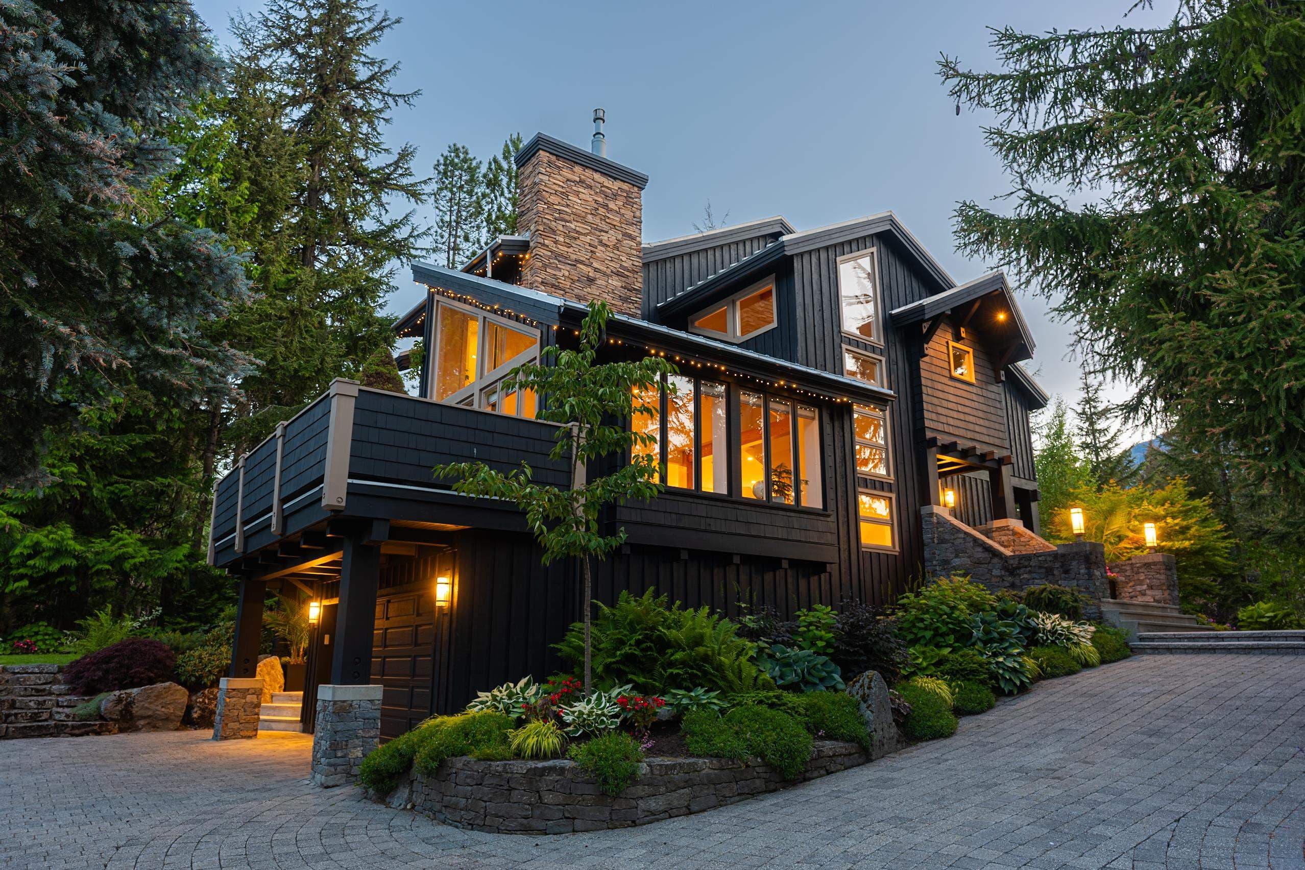 6282 Par Road, Whistler