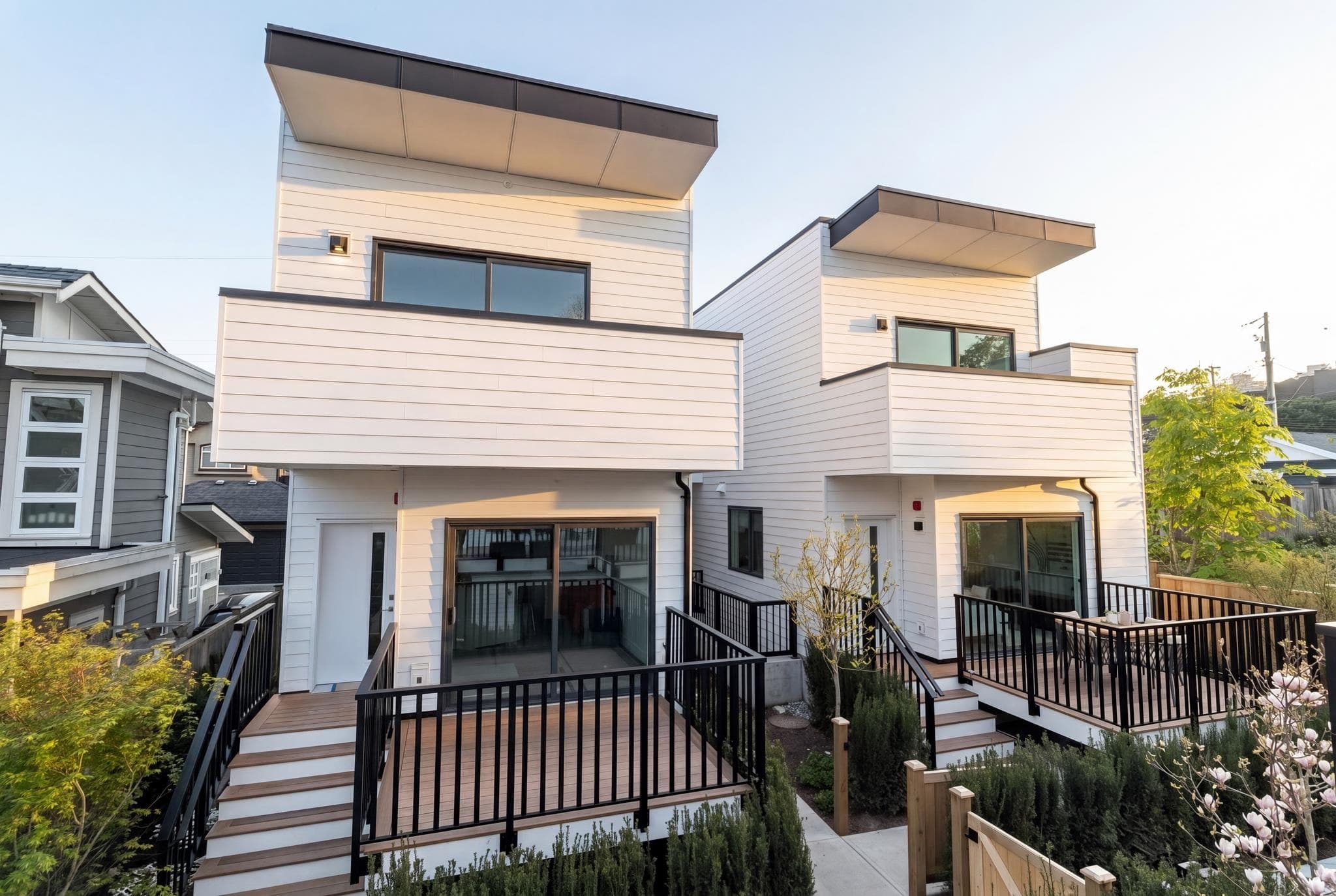 2 - 328 W 14th Street, North Vancouver