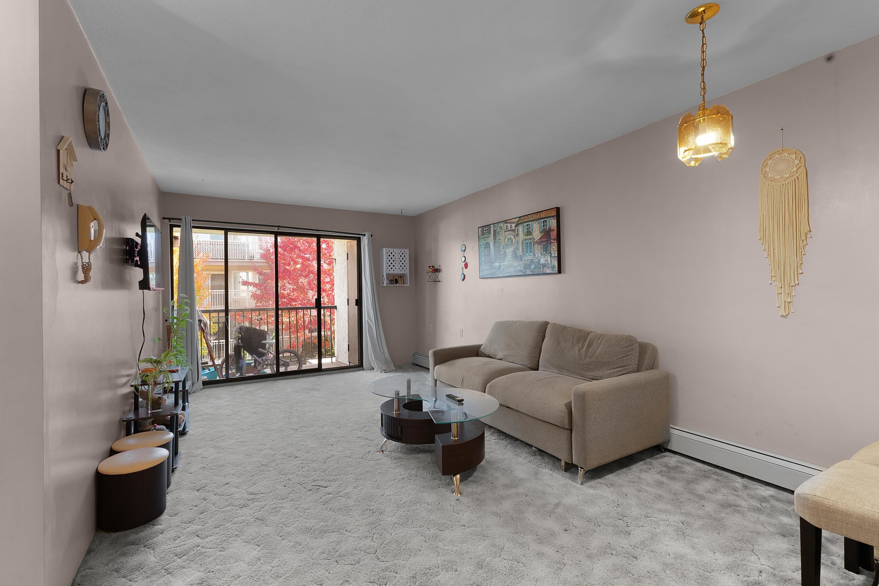 206 - 32733 E Broadway Street, Abbotsford